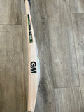 Air Dried Willow: Naturally air-dried to enhance strength and overall bat performance.